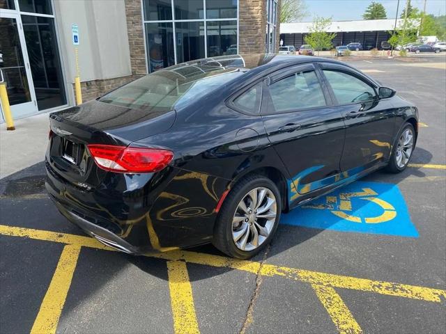 2015 Chrysler 200 S