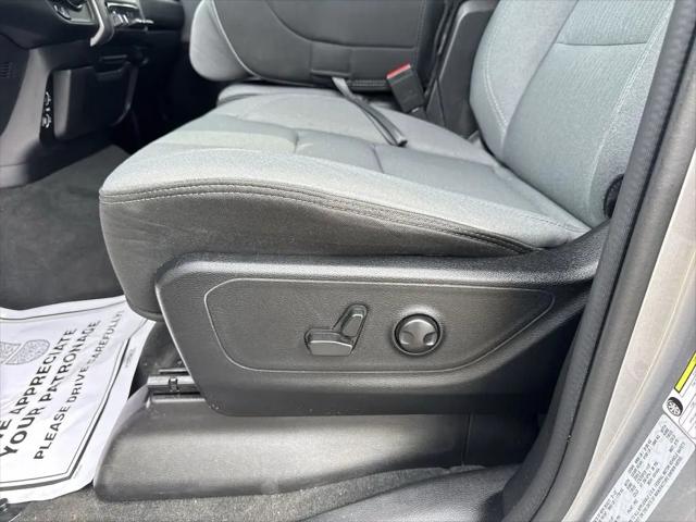 2022 Ram 1500 Big Horn Crew Cab 4x4 5'7" Box