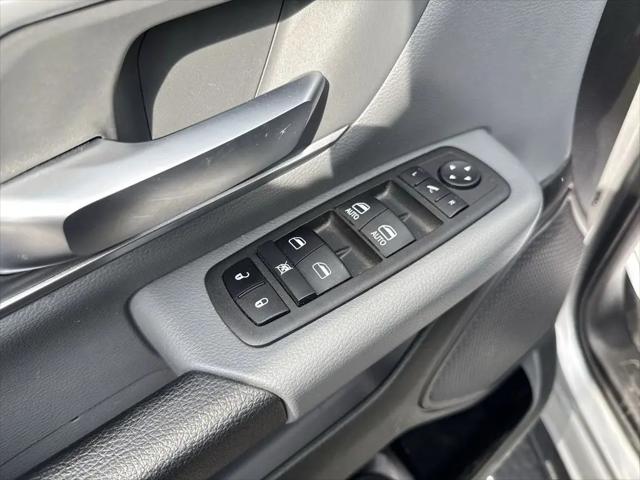 2022 Ram 1500 Big Horn Crew Cab 4x4 5'7" Box