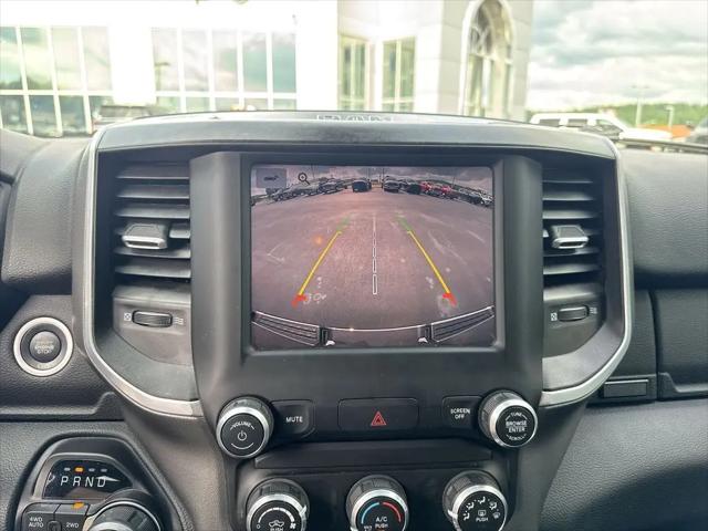 2022 Ram 1500 Big Horn Crew Cab 4x4 5'7" Box