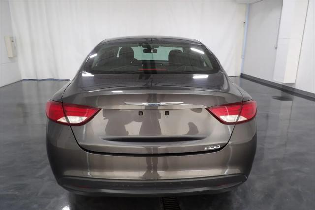 2017 Chrysler 200 Touring