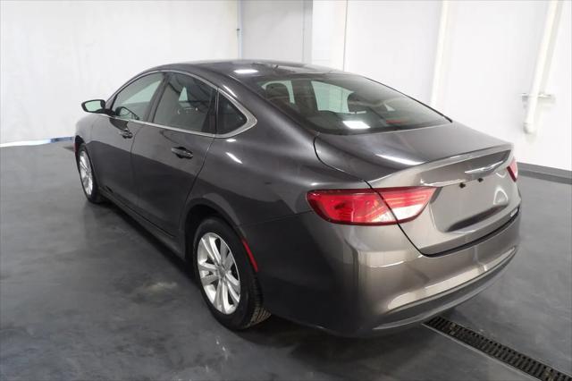 2017 Chrysler 200 Touring