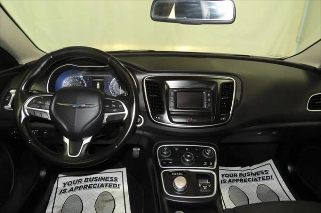 2017 Chrysler 200 Touring