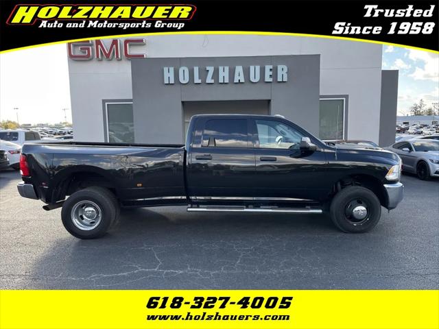 2018 RAM 3500 Tradesman Crew Cab 4x4 8 Box