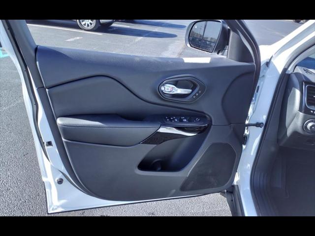 2023 Jeep Cherokee Altitude Lux 4x4