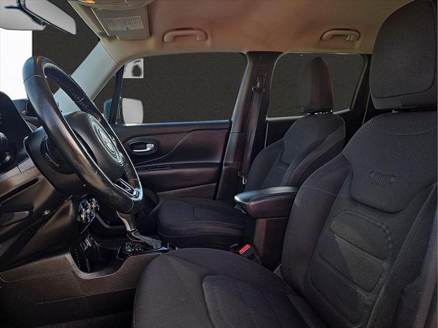 2017 Jeep Renegade Altitude FWD