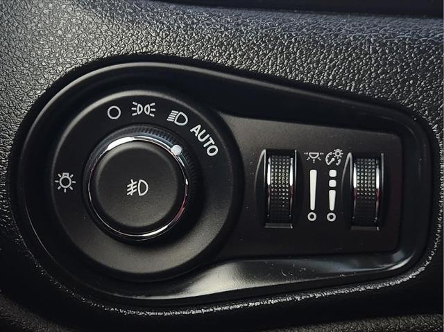 2017 Jeep Renegade Altitude FWD