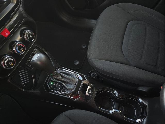 2017 Jeep Renegade Altitude FWD