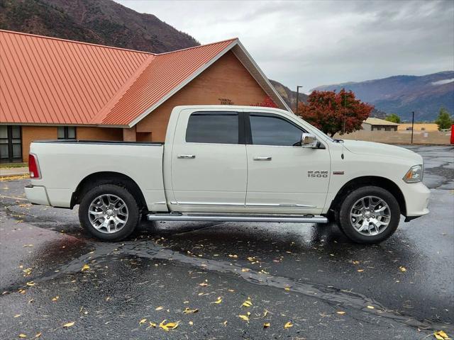 2017 RAM 1500 Limited Crew Cab 4x4 57 Box 2017 RAM 1500 Limited Crew Cab 4x4 57 Box