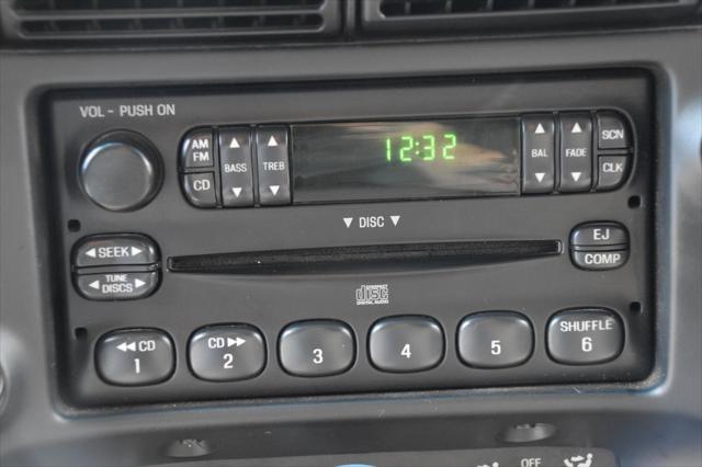 2000 Mazda 300 SE