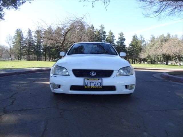 2002 Lexus IS 300 Base 4dr Sedan