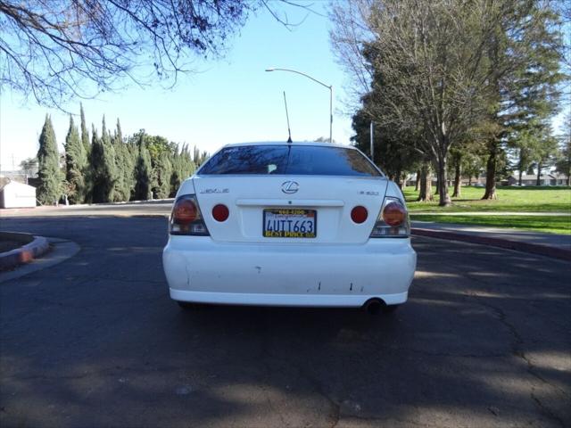 2002 Lexus IS 300 Base 4dr Sedan