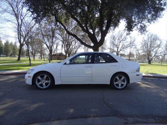 2002 Lexus IS 300 Base 4dr Sedan