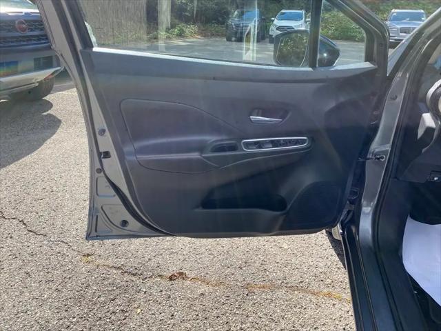 2020 Nissan Versa SR Xtronic CVT