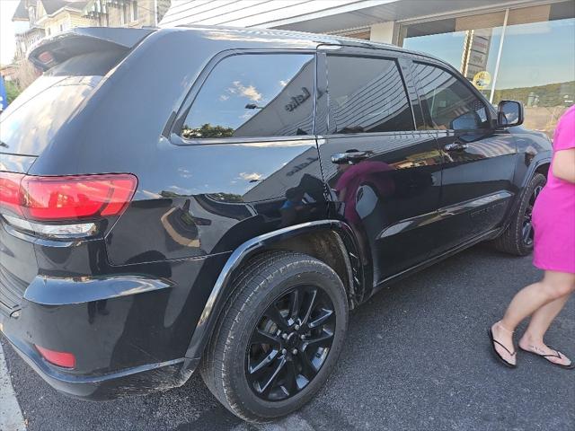 2019 Jeep Grand Cherokee Altitude 4x4 2019 Jeep Grand Cherokee Altitude 4x4