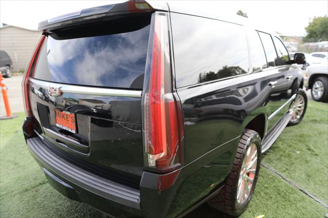 2019 Cadillac Escalade ESV Luxury