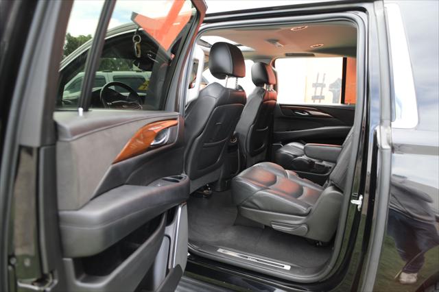2019 Cadillac Escalade ESV Luxury