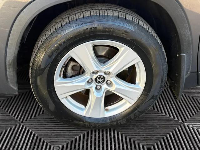 2021 Toyota Highlander LE