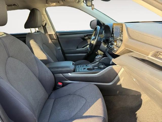 2021 Toyota Highlander LE