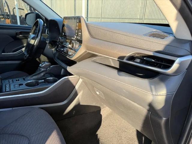 2021 Toyota Highlander LE