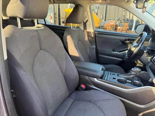 2021 Toyota Highlander LE