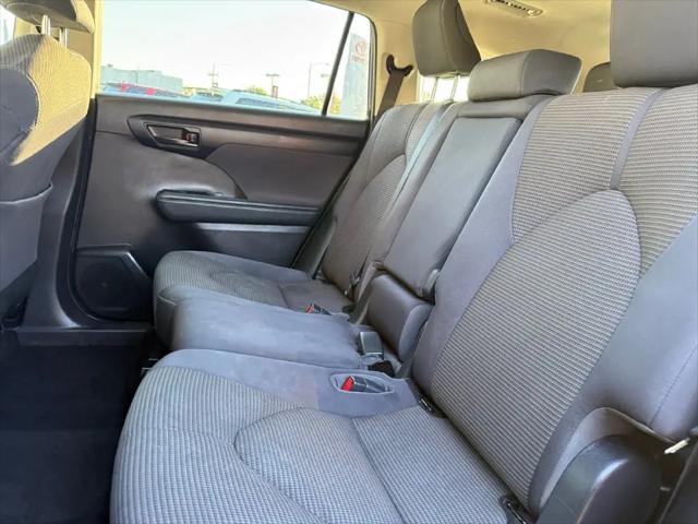 2021 Toyota Highlander LE