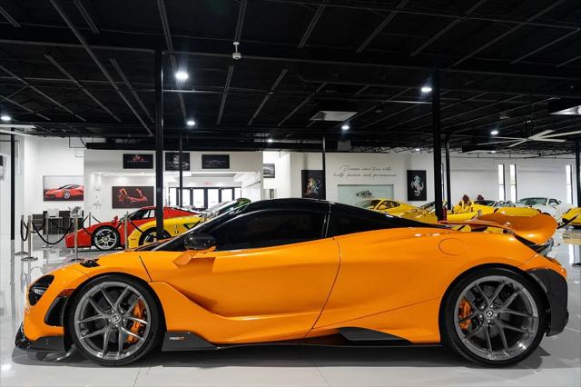 2021 McLaren 765LT Coupe