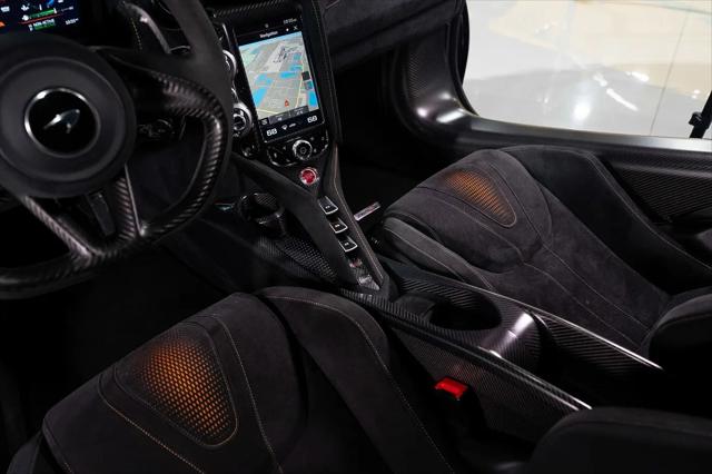 2021 McLaren 765LT Coupe
