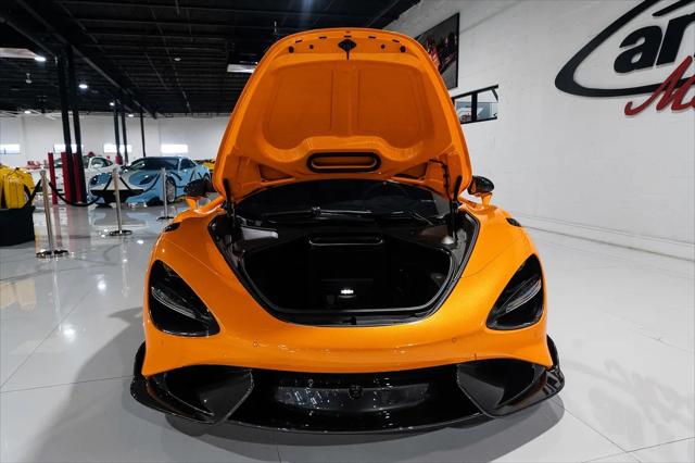 2021 McLaren 765LT Coupe