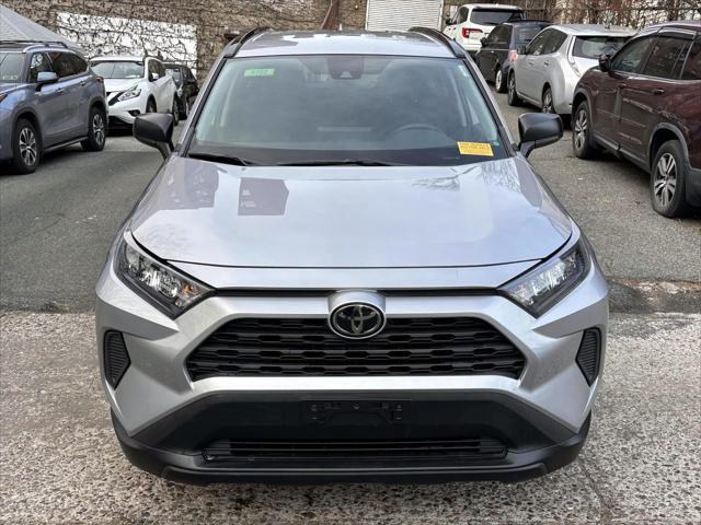 2020 Toyota RAV4 LE [7]
