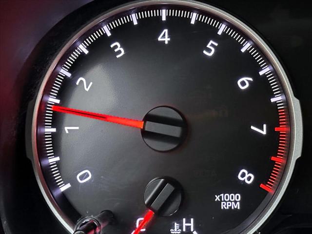 2020 Toyota RAV4 LE [27]