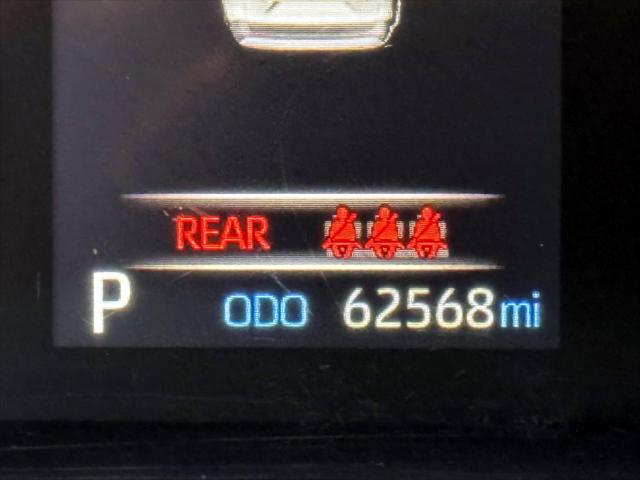 2020 Toyota RAV4 LE [31]