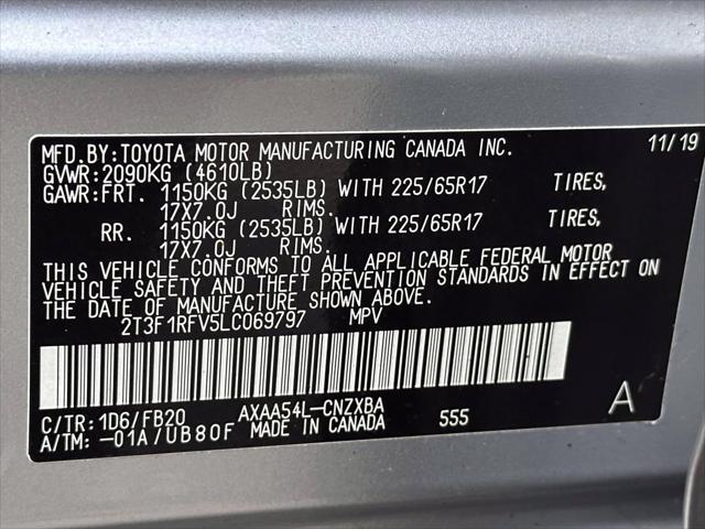 2020 Toyota RAV4 LE [32]