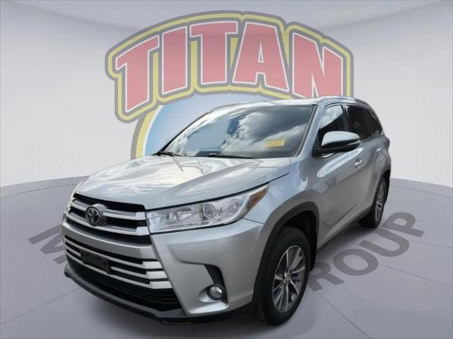 2019 Toyota Highlander XLE [2]