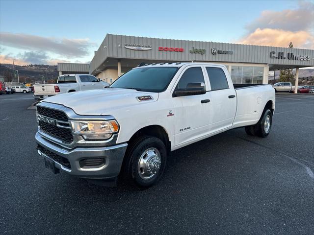 2022 RAM 3500 Tradesman Crew Cab 4x2 8 Box 2022 RAM 3500 Tradesman Crew Cab 4x2 8 Box