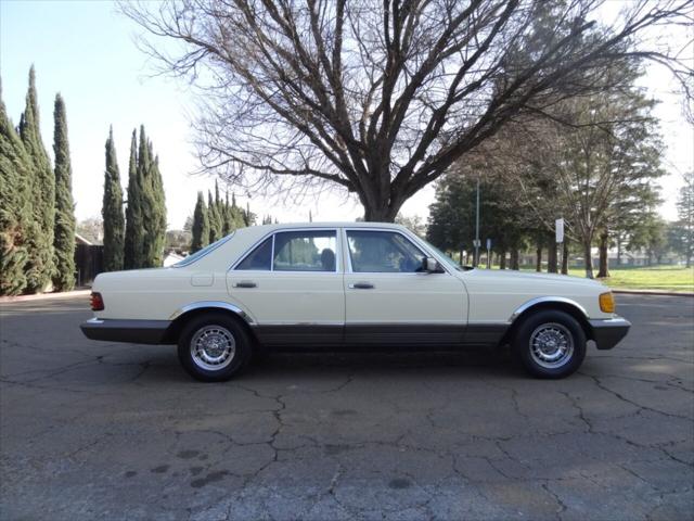 1984 Mercedes-Benz 380 SERIES 380SE