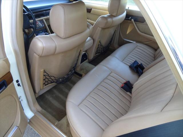 1984 Mercedes-Benz 380 SERIES 380SE
