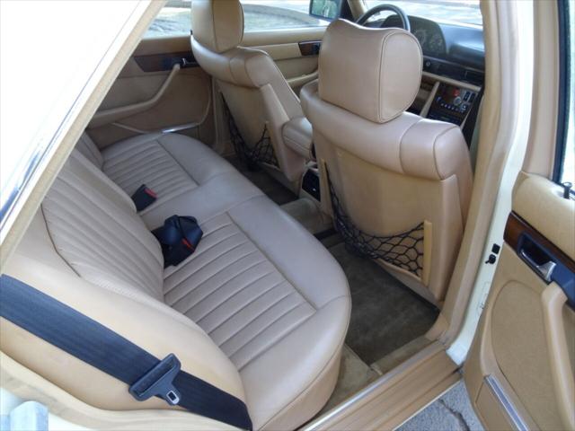 1984 Mercedes-Benz 380 SERIES 380SE