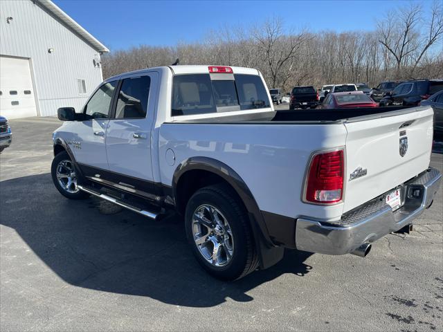 2017 RAM 1500 Laramie Crew Cab 4x4 57 Box