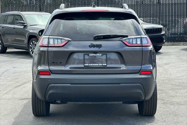 2023 Jeep Cherokee Altitude Lux 4x4