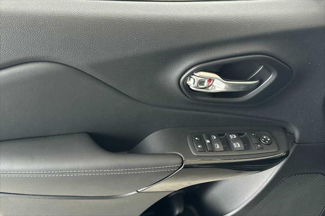 2023 Jeep Cherokee Altitude Lux 4x4