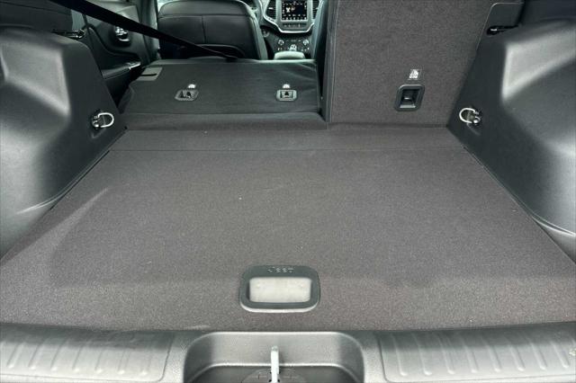 2023 Jeep Cherokee Altitude Lux 4x4