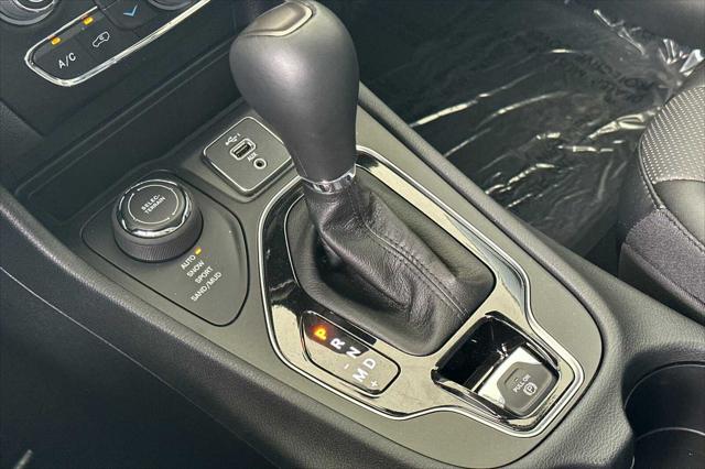 2023 Jeep Cherokee Altitude Lux 4x4