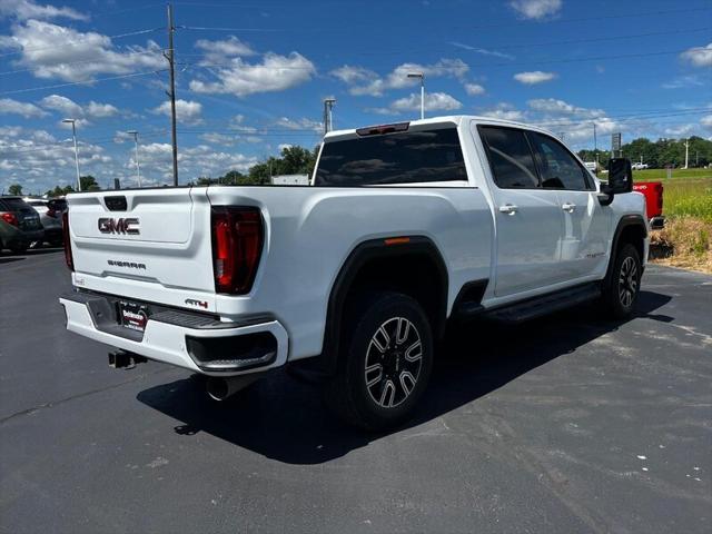 2022 GMC Sierra 2500HD 4WD Crew Cab Standard Bed AT4