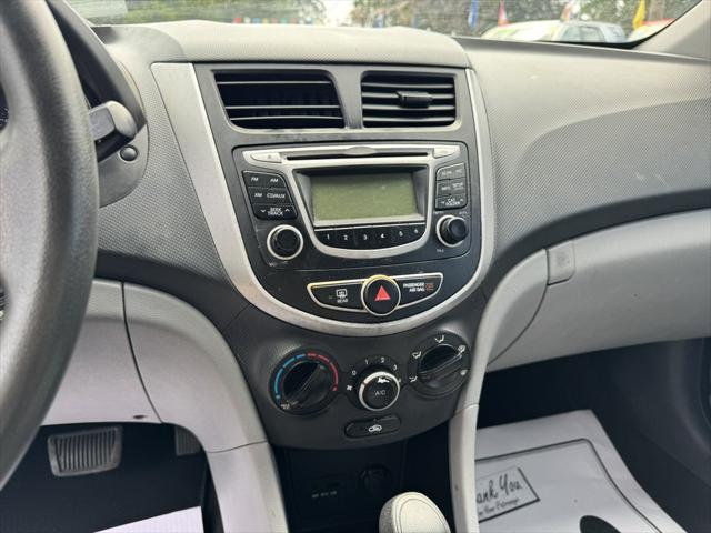 2012 Hyundai Accent GLS