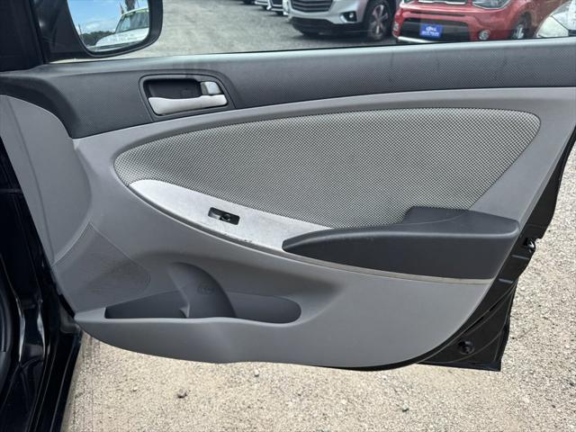 2012 Hyundai Accent GLS