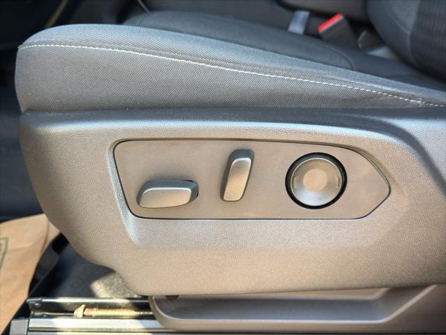 2023 Chevrolet Silverado 1500 4WD Crew Cab Short Bed Custom Trail Boss