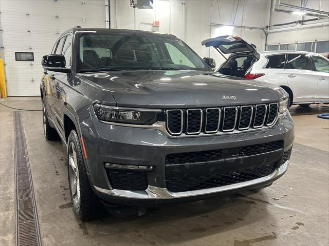 2022 Jeep Grand Cherokee L Limited 4x4 2022 Jeep Grand Cherokee L Limited 4x4