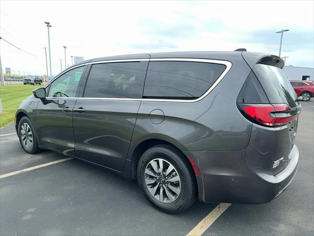 2023 Chrysler Pacifica Hybrid PACIFICA PLUG-IN HYBRID TOURING L 2023 Chrysler Pacifica Hybrid PACIFICA PLUG-IN HYBRID TOURING L