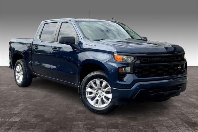 2022 Chevrolet Silverado 1500 4WD Crew Cab Short Bed Custom 2022 Chevrolet Silverado 1500 4WD Crew Cab Short Bed Custom